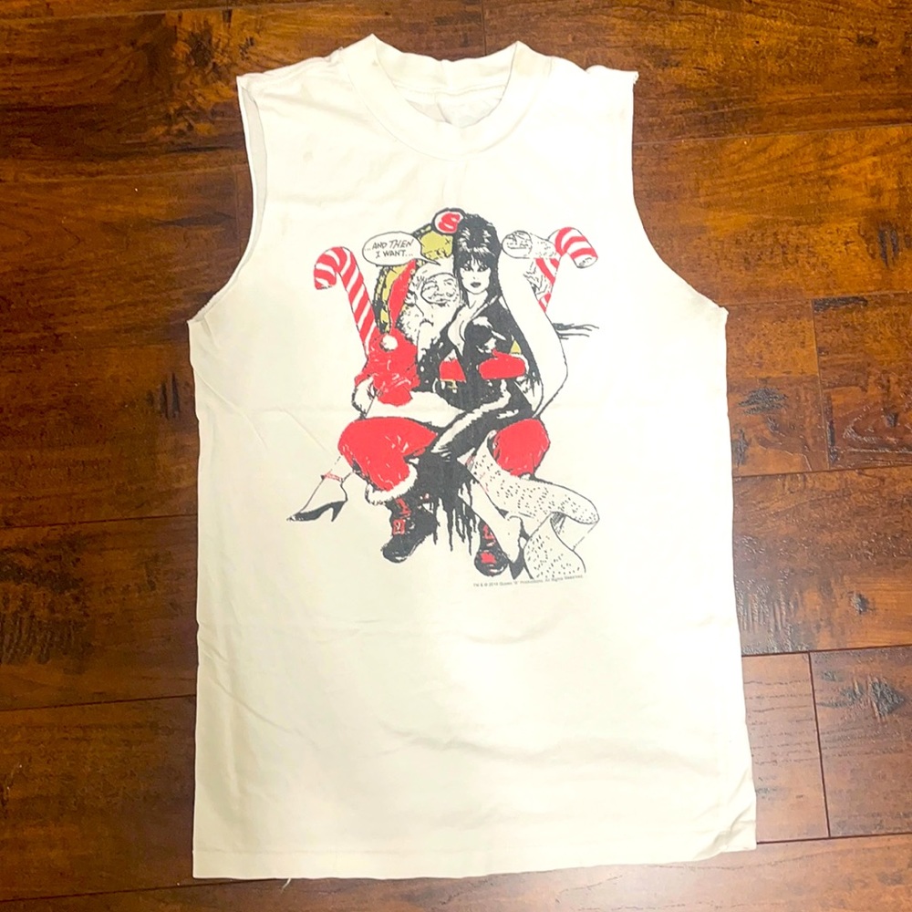ELVIRA & Santa t-shirt